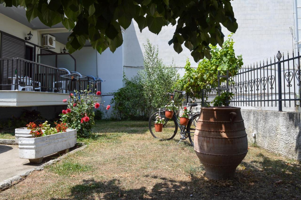 Manos Kritikakis Apartments Platamonas Exterior foto